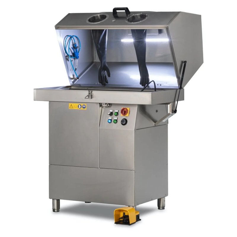 Masina de spalat piese Geicos Eco High Pressure, echipament profesional din inox AISI 304 cu cabina inchisa si pompa de presiune 40 bar.